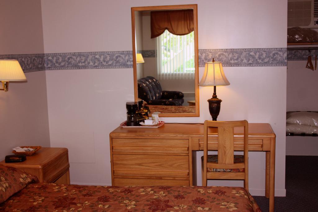 Le Jolibourg Motel